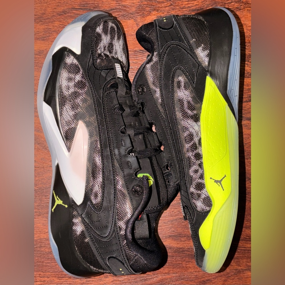 Mens Jordan’s size 11